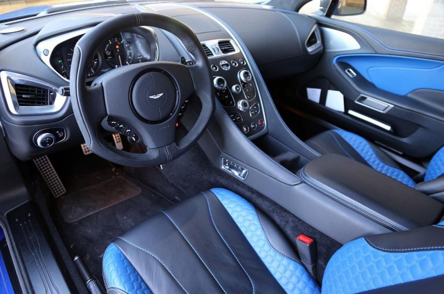Интерьер Aston Martin Vanquish 2012 года  (NA) (фото 130 из 182)